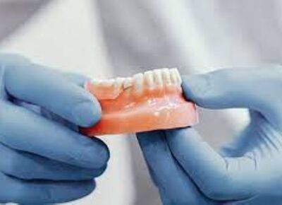 "Sonrisas merlenses" lanzó un programa de prótesis dental
