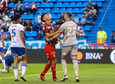 Vélez no pudo en Liniers y sacó un empate sin goles ante Barracas Central