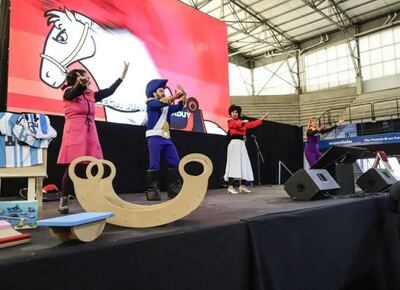 Pilar: entregaron equipamiento educativo y recreativo