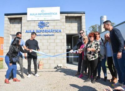 General Rodríguez: se inauguró una nueva aula de informática