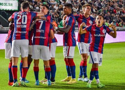 En la última jugada, San Lorenzo le ganó a Banfield y le mete presión a River