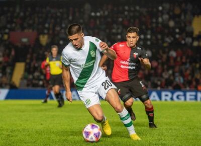 Colón ganó ante un Banfield que cada vez está más complicado en la Liga Profesional