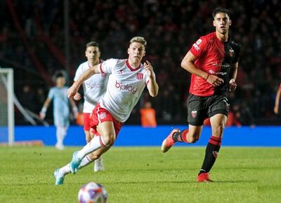 Colón derrotó a Estudiantes y lo aleja de River en la cima de la Liga Profesional