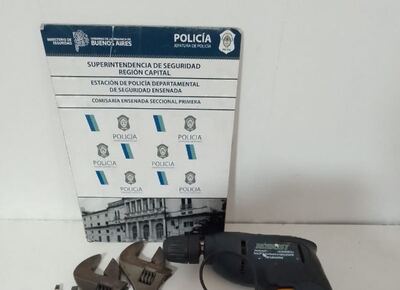 Ensenada: una menor ofrecía la venta de herramientas robadas en una escuela y la aprehendieron