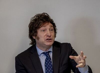 Javier Milei confirmó que privatizará YPF, la TV Pública, Radio Nacional y Télam