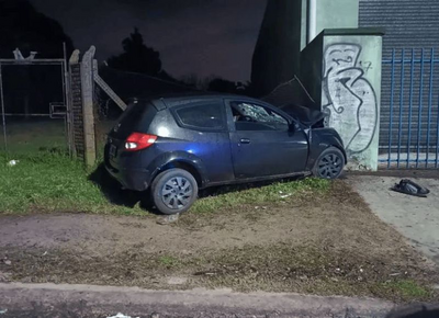Perdió el control al volante y murió tras chocar contra un paredón