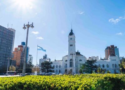 Julio Alak dispuso aumento salarial a empleados municipales