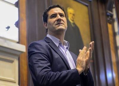 Maxi Abad puso en duda la foto de Kicillof con los intendentes