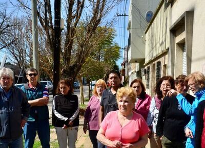 Mientras Alak arregla la plaza Italia y San Martín, vecinos de La Loma exigen mayor seguridad ante ola de robos ¿Donde estan las autoridades?