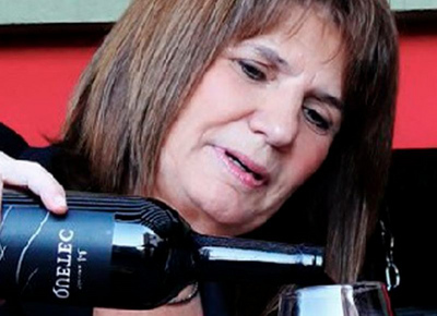 ¿Quien se ha tomado todo el vino? Bullrich celebró haber incautado 2 kilos de cocaína, pero resultó ser talco para los pies