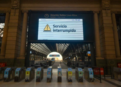 Gremios del transporte anunciaron un paro de 24 horas: afectaría a trenes, aviones, camiones y barcos