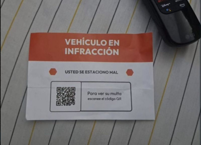 ¡Cuidado! Fraude millonario en La Plata: Delincuentes usan falsas multas con códigos QR para robar datos bancarios