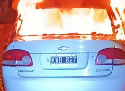La Plata, tierra de nadie: tomaron un taxi, golpearon al conductor para robarle el auto y prendieron fuego el vehículo