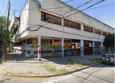 Atacaron a una nena de 12 años cuando se dirigía a la escuela de 4 y 35, y la amenazaron con una varilla de hierro