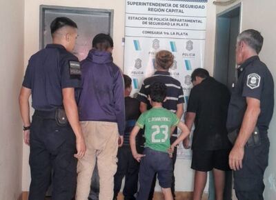 Cerca de Plaza San Martín: cayeron cinco menores tras un robo, entre ellos un nene de 11 años