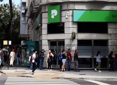 Finalmente los bancos de La Plata cambian de horario