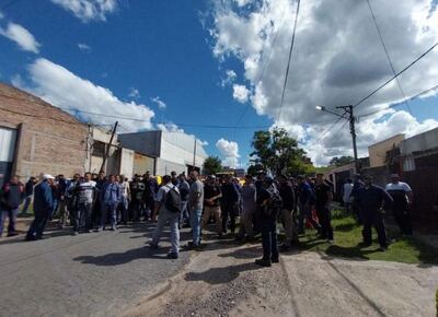 Trabajadores de Elecsur atacados a tiros en La Plata: La creciente violencia pone en riesgo la seguridad laboral
