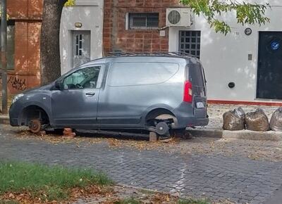Robaruedas siguen atacando en La Plata con total impunidad