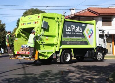 Barrendera murió atropellada por un camión recolector en La Plata: investigan las causas del accidente