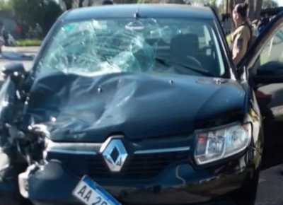 Tragedia vial en Tolosa: dos motociclistas murieron tras un choque frontal con un auto