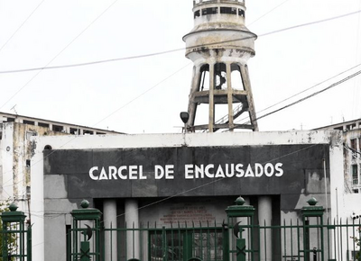 Un preso de la cárcel de Lisandro Olmos denunció que lo abusaron con una zanahoria