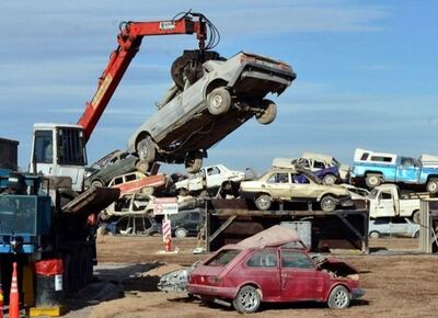 La Plata: el Concejo Deliberante aprobó la compactación de los vehículos que no fueron reclamados por sus dueños