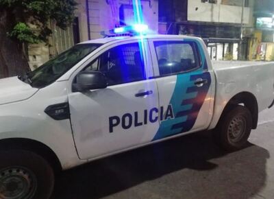 Violento robo a una jubilada y su joven nieta en una casa del barrio La Loma: actuaron tres delincuentes