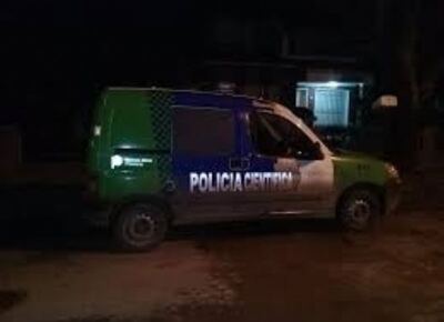Violento escruche en Villa Elvira: desvalijaron la casa de una mujer de 32 años