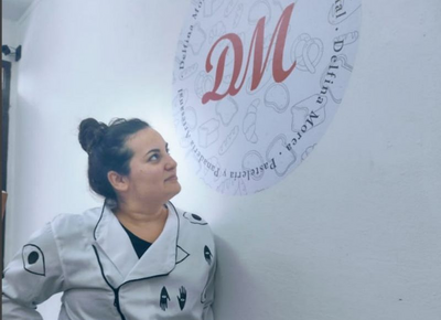 De la cocina a la docencia: Delfina Morea, la chef platense que enseña panadería y pastelería todo el año