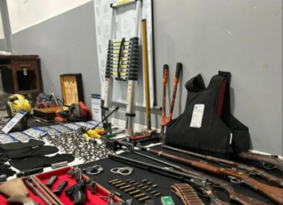 Cae en La Plata una banda con un arsenal de armas acusada de al menos una docena de entraderas