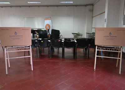 Elecciones | Fue a votar a una escuela de La Plata con su hijo con discapacidad y lo molieron a golpes