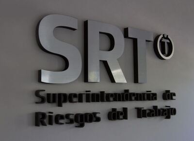 Escándalo en la Superintendencia de Riesgos del Trabajo de La Plata: denuncian caos, demoras y cambios que dejan a los trabajadores en el aire