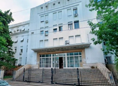 ¡Escándalo en La Plata! Una mujer que acusó a su padre de abuso infantil confesó que mintió: el hombre fue absuelto luego de siete años