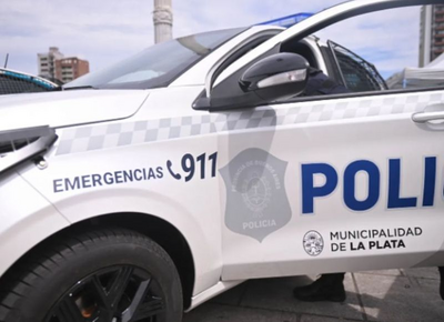 Tristeza llegar a esa edad para vivir así: seis ladrones atacaron a una jubilada de La Plata mientras descansaba en un sillón y la desvalijaron