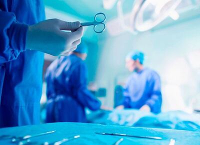 Fue a operarse de una hernia de disco y terminó muerto: denuncian presunta mala praxis en una clínica de La Plata