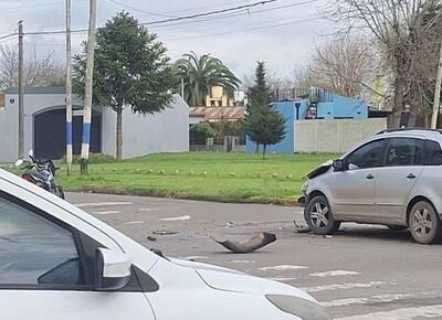 Accidente en Gonnet: dos motociclistas fueron trasladados por el SAME