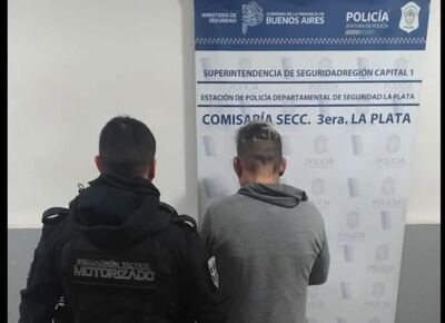 Le robó el auto, la víctima lo persiguió con vecinos y terminó detenido en Los Hornos