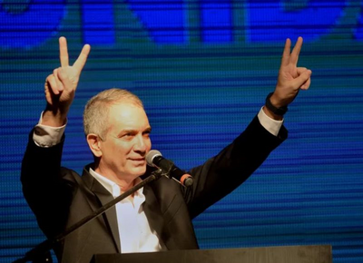 Cada vez más en modo gobernador: Julio Alak gana protagonismo en el interior bonaerense y viajará a Bahía Blanca