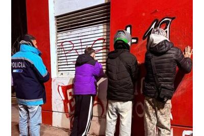 Detuvieron a tres adolescentes con marihuana, una balanza y dinero en La Plata