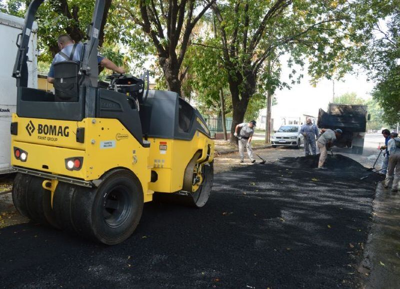 José C. Paz: avanza el bacheo de asfalto en las calles de la ciudad