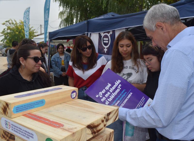 Berisso: Cagliardi recorrió el dispositivo territorial "Organizar Comunidad"