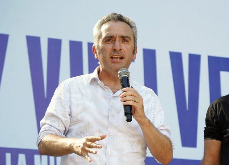 Le saltó la térmica: Larroque rompió el esquema de unidad del peronismo y busca mandonear a los dirigentes