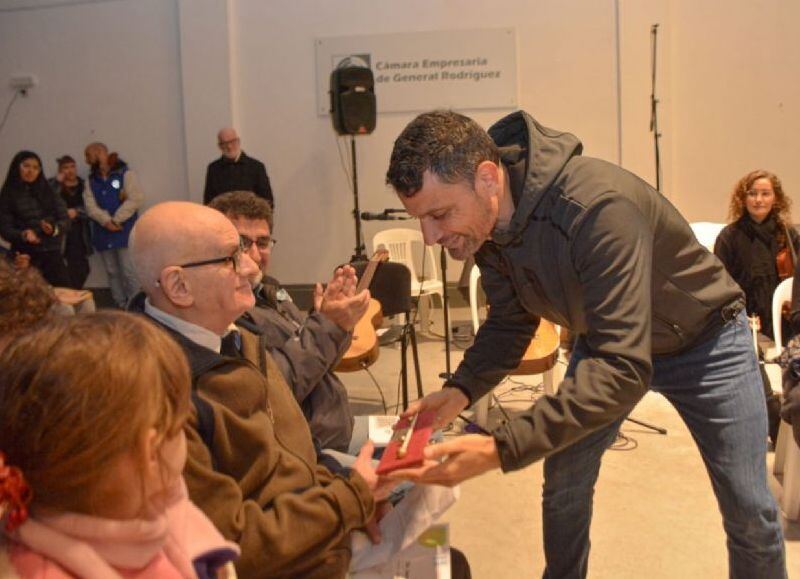 General Rodríguez: homenajearon a Juan Carlos Clavero