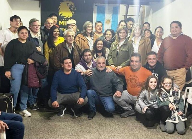 Arrecifes: presentaron al equipo del Peluca Milei