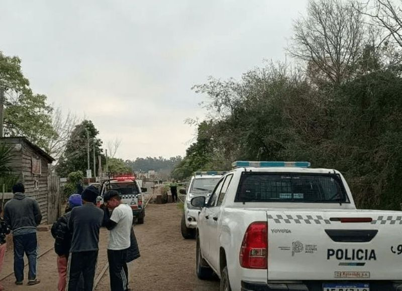 Hallan muerto a un hombre en la calle en Berisso
