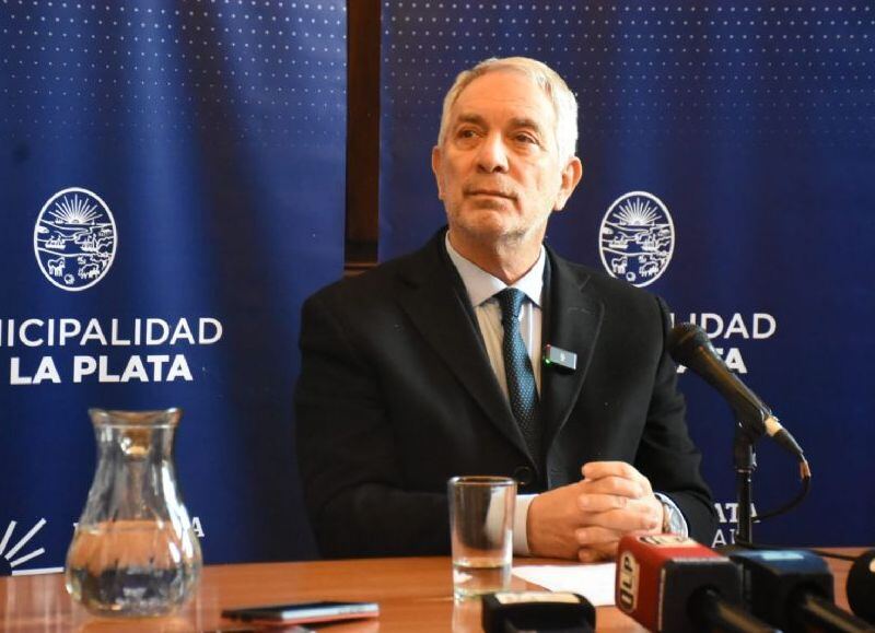 Alak anunció medidas para corregir la situación en el Cementerio Municipal