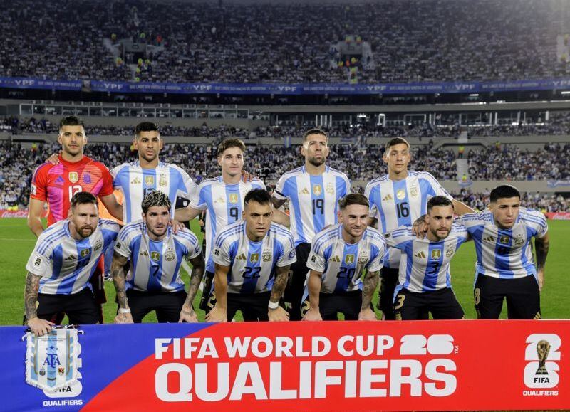 La Selección Argentina aplastó a Bolivia con show de Messi y sigue arriba