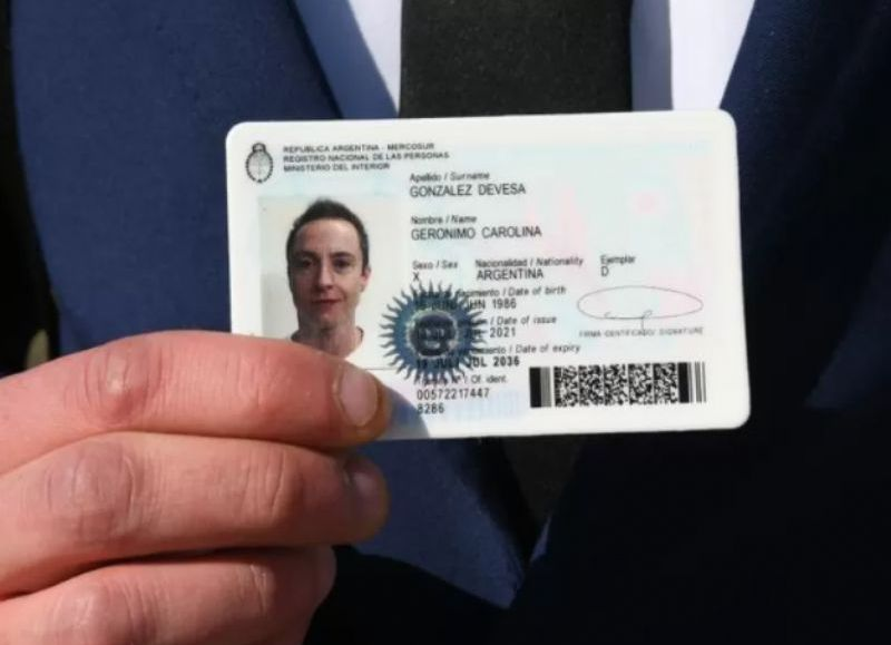El Gobierno quiere derogar la ley de DNI no binario y genera repudio de colectivo LGBTIQ+