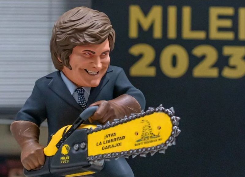 ¿ENOHSA? ¡Afuera!: Javier Milei ordenó cerrar otro organismo nacional y peligran 116 obras y 230 trabajadores públicos