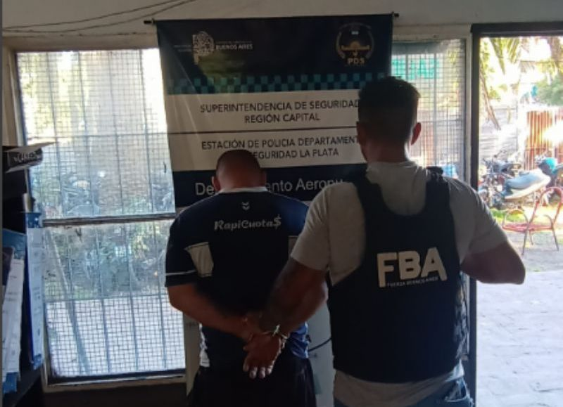 Barrio Aeropuerto: cayó un hombre acusado de balear a perros tras un allanamiento
